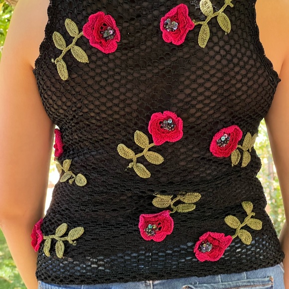 CDW Creative Design Works Women's Crochet Sleeveless Top - Picture 5 of 10